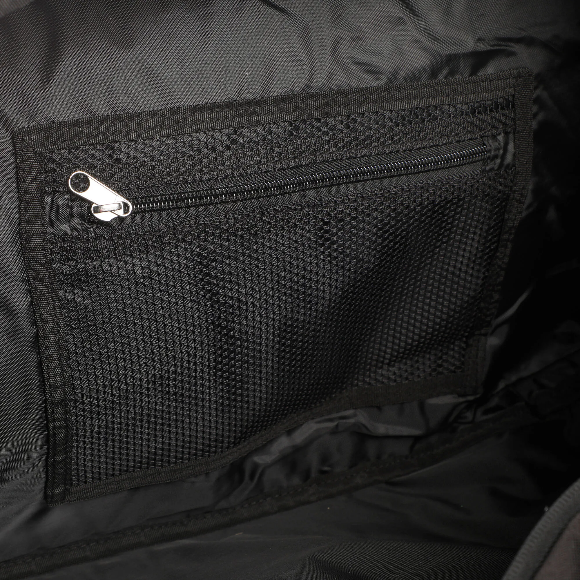 Head Tour Team 15R Megacombi Borsa Per Racchetta Edizione Speciale - Nero, Nero Brillante 8 Head Tour Team 15R Megacombi Borsa Per Racchetta Edizione Speciale - Nero, Nero Brillante - immagine 6